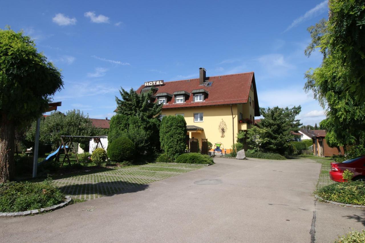 Hotel-Restaurant Und Gaestehaus Loewen Süßen Extérieur photo